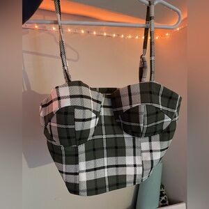 green /black/white plaid crop top-(size small)